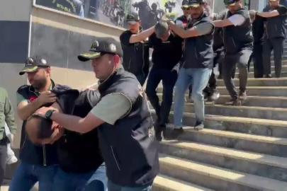 Küçükçekmece'de yüksekten düşen kişi hayatını kaybetti, 4 şüpheli gözaltına alındı