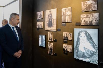 Bakan Fidan, İstanbul'da 'Ahıska TürkleriKayıp Sürgünün İzinde' sergisinin açılışına katıldı