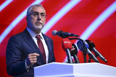 Bakan Işıkhan: Dijital bağımlılık ciddi bir tehdittir