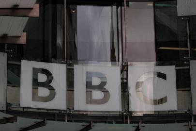 BBC, 500 milyon sterlinlik tasarruf planı kapsamında 550 kişinin işine son verecek