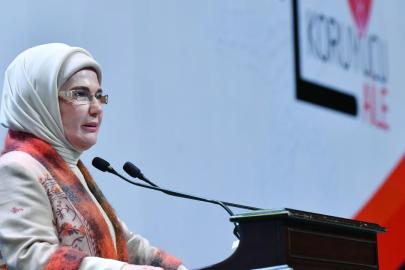 Emine Erdoğan: 9 bin 277 koruyucu ailemiz, 11 bin 22 çocuğumuzu baş tacı ediyor