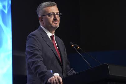 İletişim Başkanı Duran'dan Koruyucu Aile Günü paylaşımı
