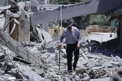 Katil İsrail'in Lübnan'a düzenlediği saldırılarda ölenlerin sayısı 3 bin 912'ye yükseldi