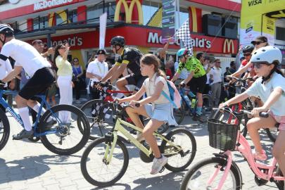 Marmaris sokakları Tour de France ile renklendi