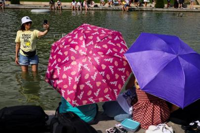 Paris'te aşırı sıcakların etkili olduğu dün 109 kişi hayatını kaybetti