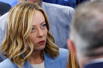 Trump'ın, kendisine fotoğraf için yalvardığını söylediği Meloni ile arası yeniden açıldı