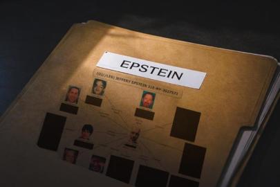 Epstein bağlantıları nedeniyle aranan Fransız manken ajansı temsilcisi Paris'te ölü bulundu