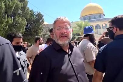 İşgalci İsrail'in aşırı sağcı Ulusal Güvenlik Bakanı BenGvir, Mescidi Aksa'ya baskın düzenledi