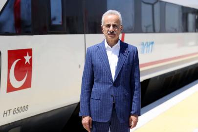 Uraloğlu: 2053'te Türkiye'yi hızlı trenle 48 saatte gezmek mümkün olacak