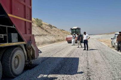 Akçadağ Belediyesi asfalt mesaisini sürdürüyor