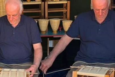 Babasından öğrendi, 2 yılda 200 ürün üretti: Tamamlanması bir gün sürüyor