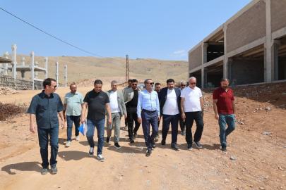 Başkan Şerifoğulları, mobilyacılar sitesinde incelemelerde bulundu