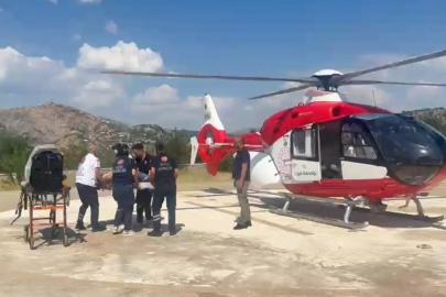 Elinden yaralanan hasta ambulans helikopterle Malatya’ya sevk edildi