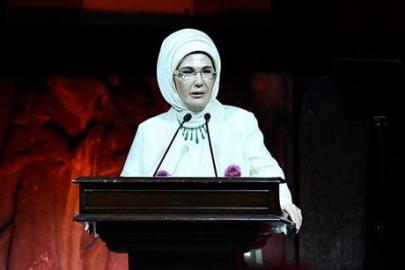 Emine Erdoğan: Tüm çetin sınamaları güçlü toplumsal bağlarla göğüsledik