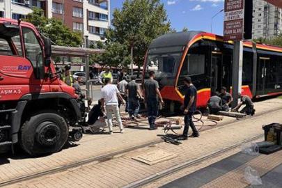 Kayseri'de feci kaza! Tramvayın çarptığı genç kurtarılamadı