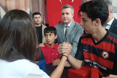 Özalp’ta Gençlik ve Spor Festivali düzenlendi