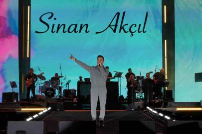 Sinan Akçıl’dan Erzurum’da unutulmaz konser