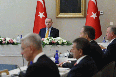 Son dakika... Kabine Toplantısı Ahlat’ta başladı! Cumhurbaşkanı Erdoğan başkanlık ediyor