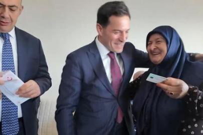 Son dakika...Ahlat'ta yeni yuvalarına kavuşan 371 Ahıska Türkü aileye kimlik kartları teslim edildi!