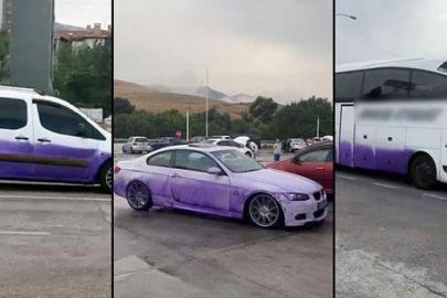 TIR’dan döküldü, yağmurla tepkimeye girdi! Araçlar mora boyandı, soruşturma başlatıldı