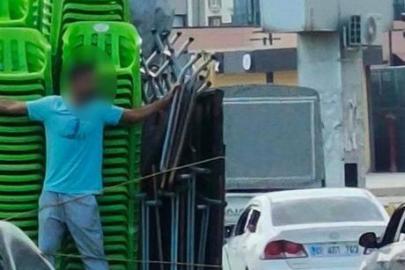 Trafikte ölümle dans! Kamyonet kasasında şoke eden yolculuk