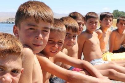 Yazın sarışın, kışın esmer oluyorlar! Van Gölü’ndeki ilginç değişim: Öğretmenler bizi tanıyamıyor