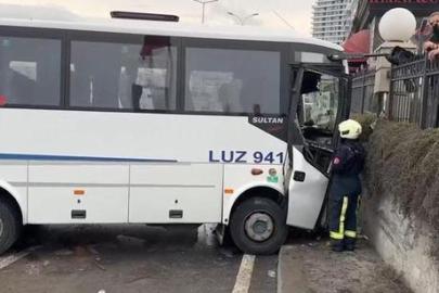 Avcılar’da servis midibüsü faciası: 8 yaralı