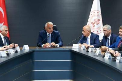 Bakan Ersoy Kahramanmaraş'ta talepleri dinledi
